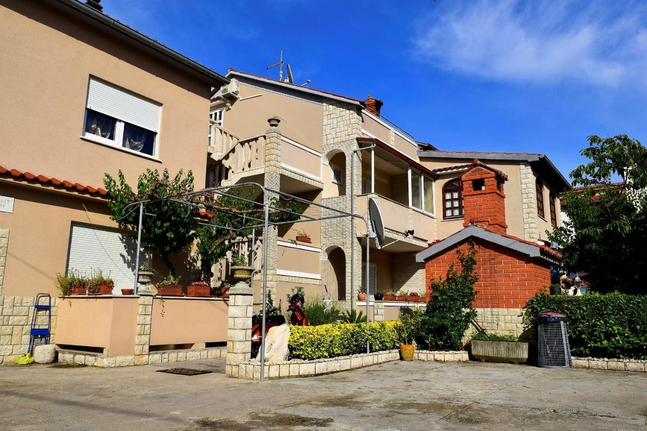 Zoro Apartments Palit المظهر الخارجي الصورة