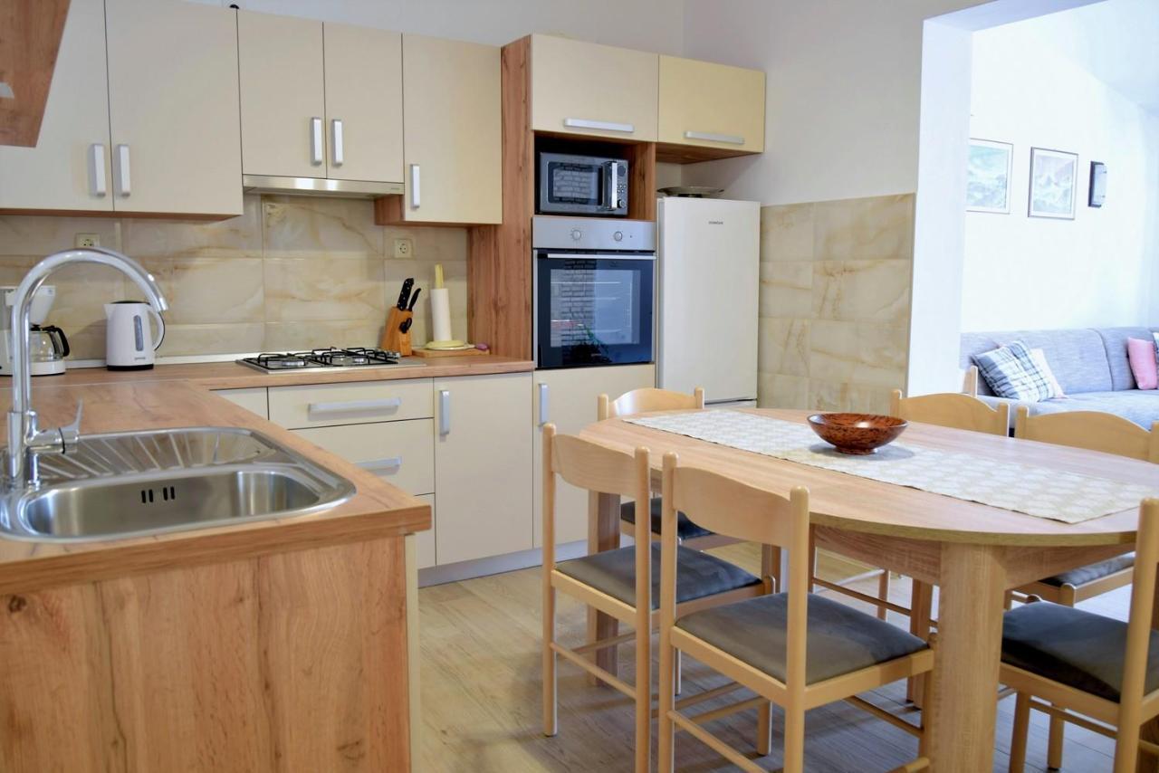 Zoro Apartments Palit المظهر الخارجي الصورة