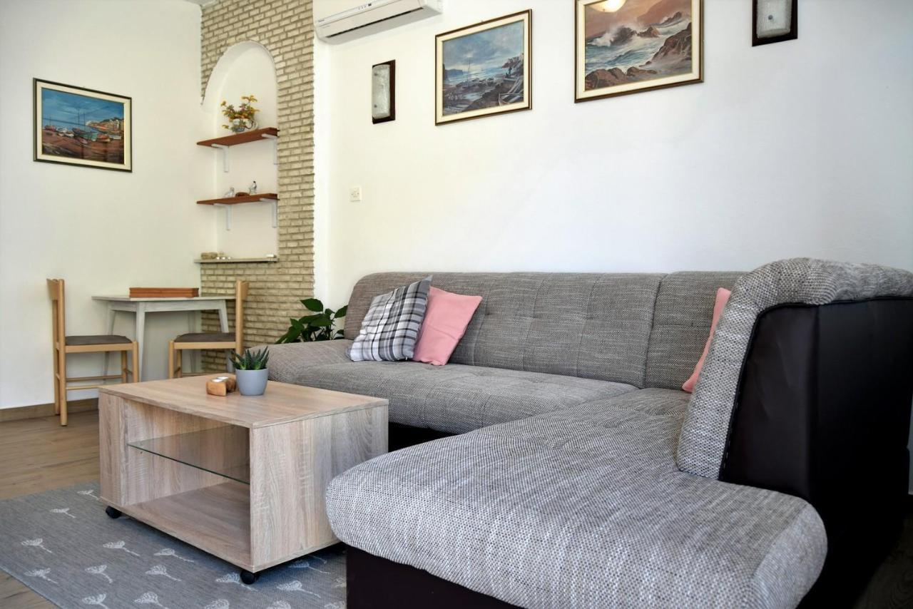 Zoro Apartments Palit المظهر الخارجي الصورة