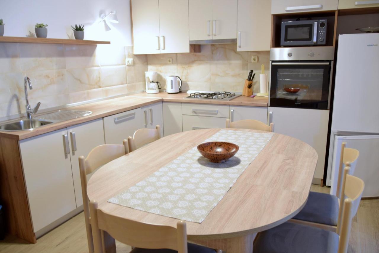 Zoro Apartments Palit المظهر الخارجي الصورة